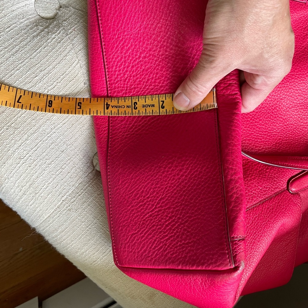 Coach Bag- beautiful pink color perfect for the summer!!